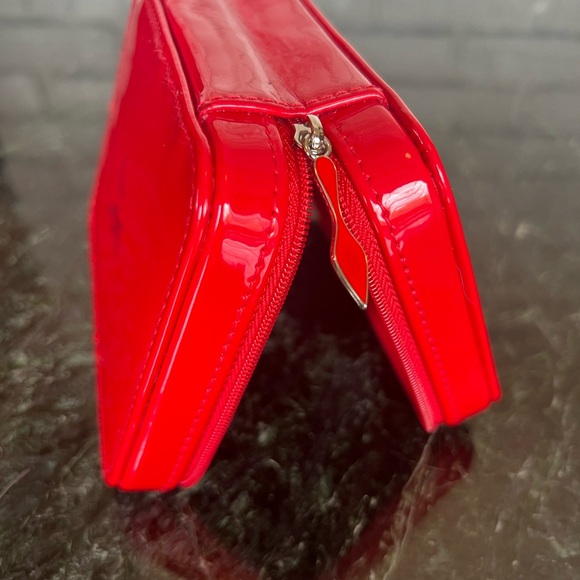 Christian Louboutin Patent Red Case Vip Gift
Box Zipper - Picture 6 of 7